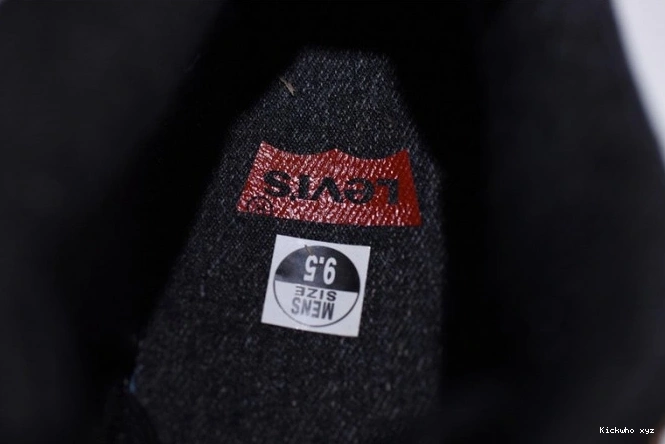 Levi's 'black' Air AO2571-001 4 Jordan x 0808
